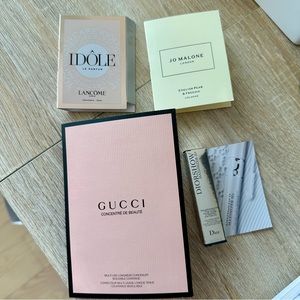 Sample fragrance & makeup bundle